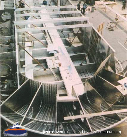 AP1-88 hovercraft  -  (credit: The <a href='http://www.hovercraft-museum.org/' target='_blank'>Hovercraft Museum Trust</a>).